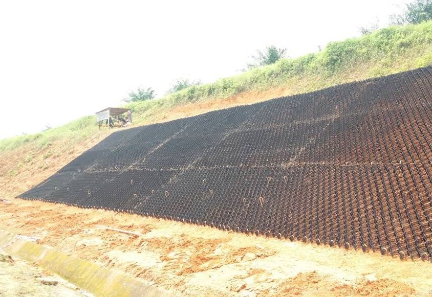 SLOPE EROSION PROTECTION AT JALAN RENGGAM, JOHOR