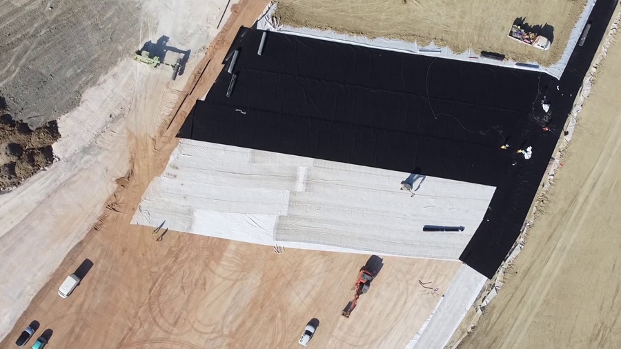 Bottom lining systems are crucial to prevent leachate contamination and protect groundwater in landfill sites. Maccaferri provides comprehensive solutions for landfill lining, ensuring safety, durability, and environmental compliance.