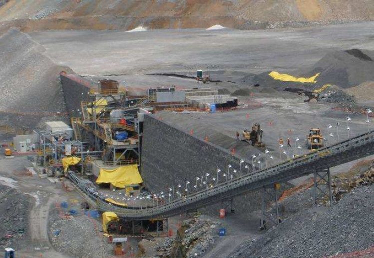 CHANCADORA PRIMARIA, PROYECTO CERRO CORONA