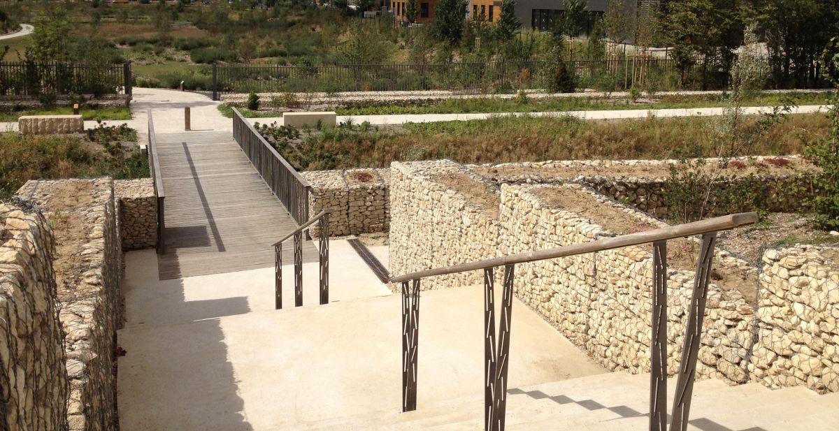 EXTENSION OF THE CHANTERAINES PARK