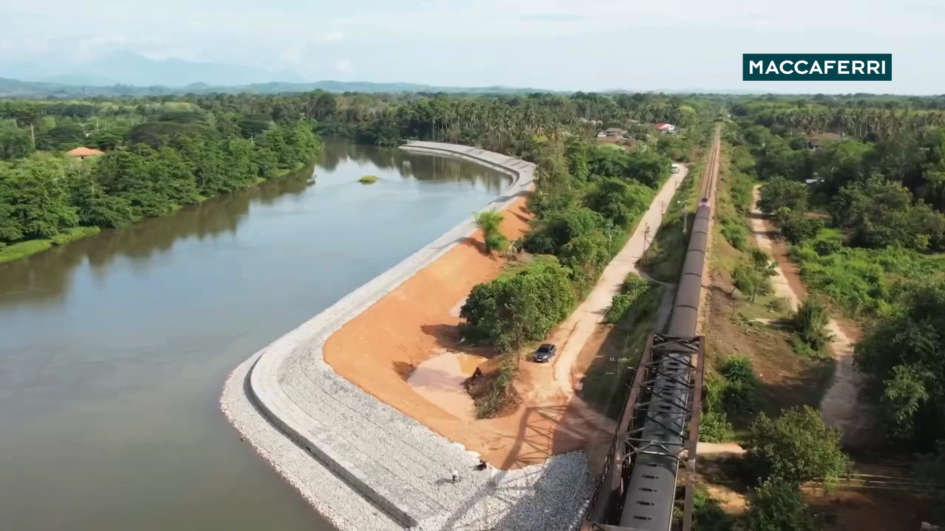 โครงการกำแพงกันดินเกเบี้ยน (Gabion Wall) บ้านบาโด จังหวัดยะลา