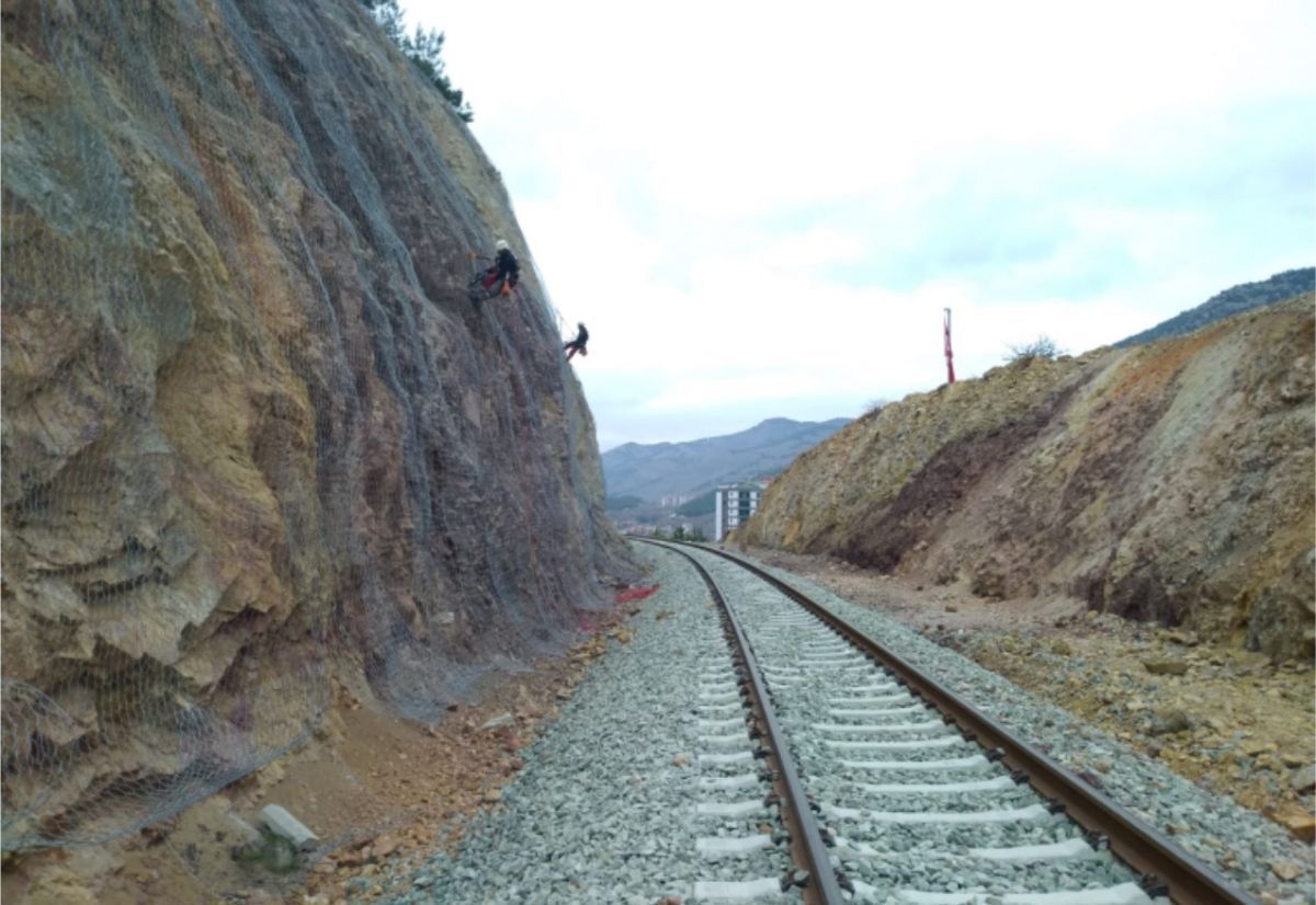 SAMSUN-KALIN YÜKSEK HIZLI TREN KAYA VE TAŞ DÜŞMESİ KORUMASI PROJES