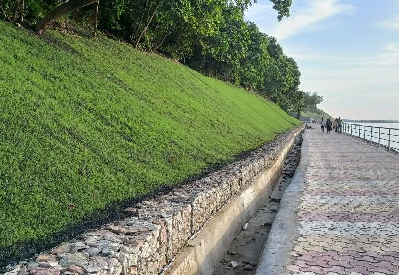 https://www.maccaferri.com/uk/wp-content/uploads/2022/12/EROSION-CONTROL-MEASURES-ALONG-GANDAK-RIVER-BANK-BIHAR_2.jpg