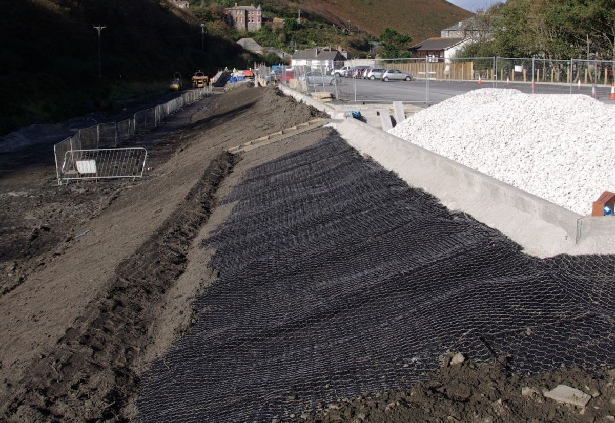 BOSCASTLE FLOOD DEFENCES