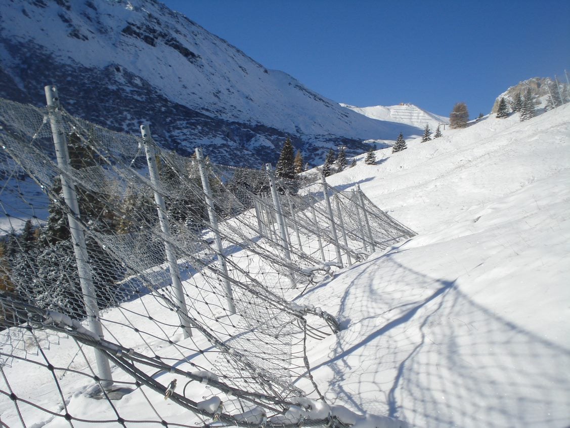 Fences and Avalanche | Maccaferri Corporate