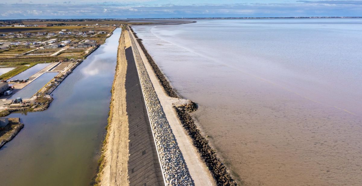https://www.maccaferri.com/za/wp-content/uploads/2025/02/Erosion-Control-3-1.jpeg